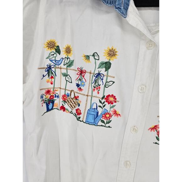 Bobbie Brooks Women's Denim Collar Embroidered Short Sleeve Top Size 14W/16W - Picture 2 of 6